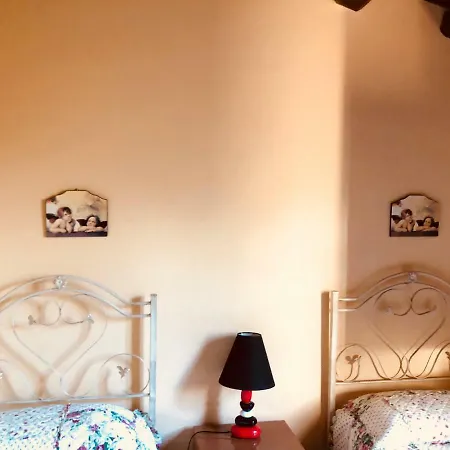Ilardo Alloggio per agriturismo *